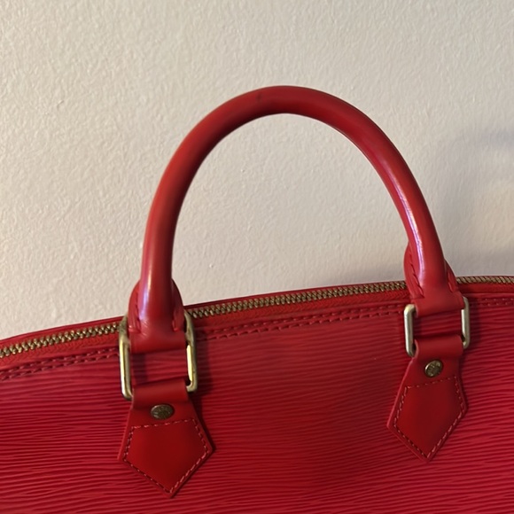 Louis Vuitton carmine Epi Alma Gm bag - Picture 7 of 11